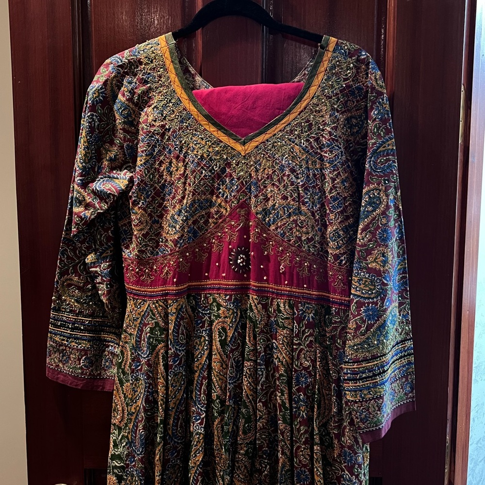 Multicolor Long Sleeve  Salwar Kameez/Kurta with Red Accents